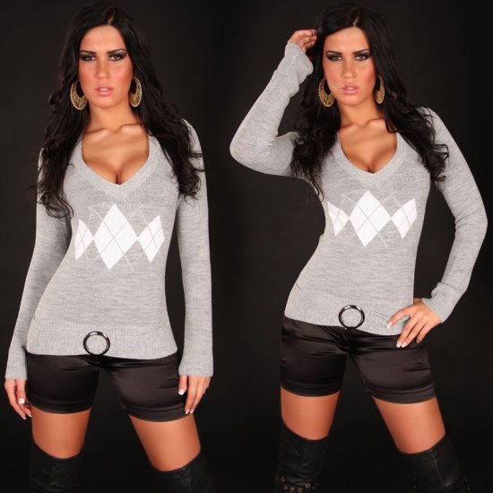 Diamond Pattern Sweater with V-Neck & Buckle - Grey - S/M - Click Image to Close