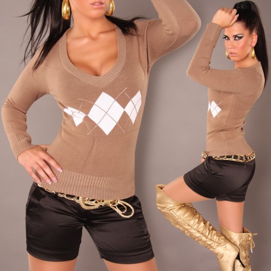 Diamond Pattern Sweater with V-Neck - Cappuccino - S/M - Click Image to Close