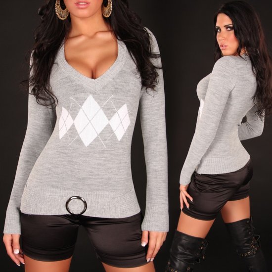 Diamond Pattern Sweater with V-Neck & Buckle - Grey - S/M - Click Image to Close
